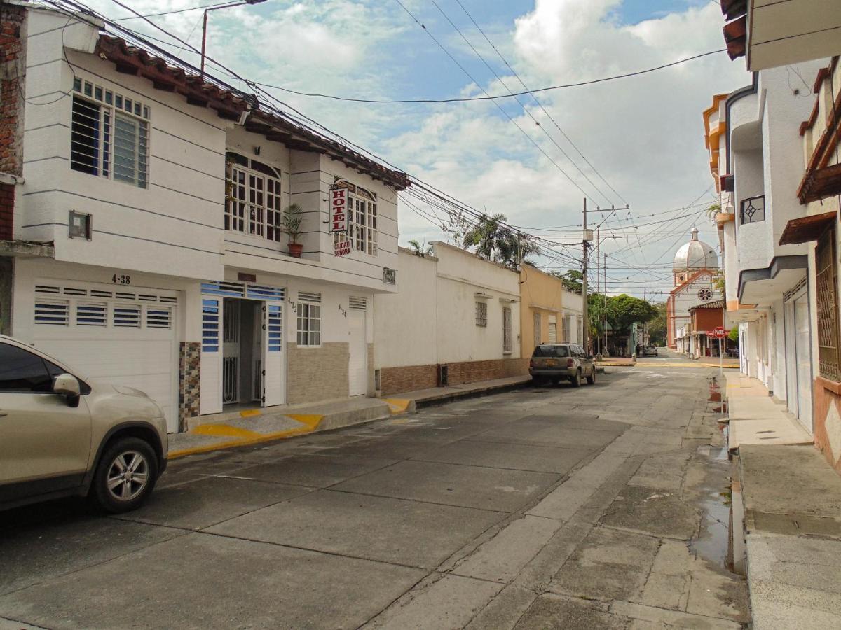 Hotel Ciudad Senora Buga Guadalajara de Buga Exterior foto